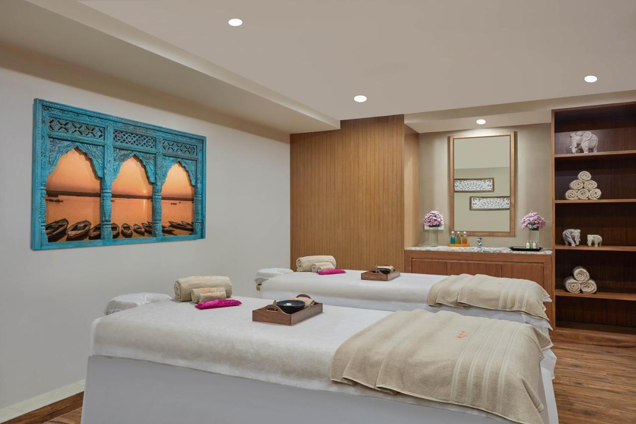 Doubletree By Hilton Hotel Varanasi
