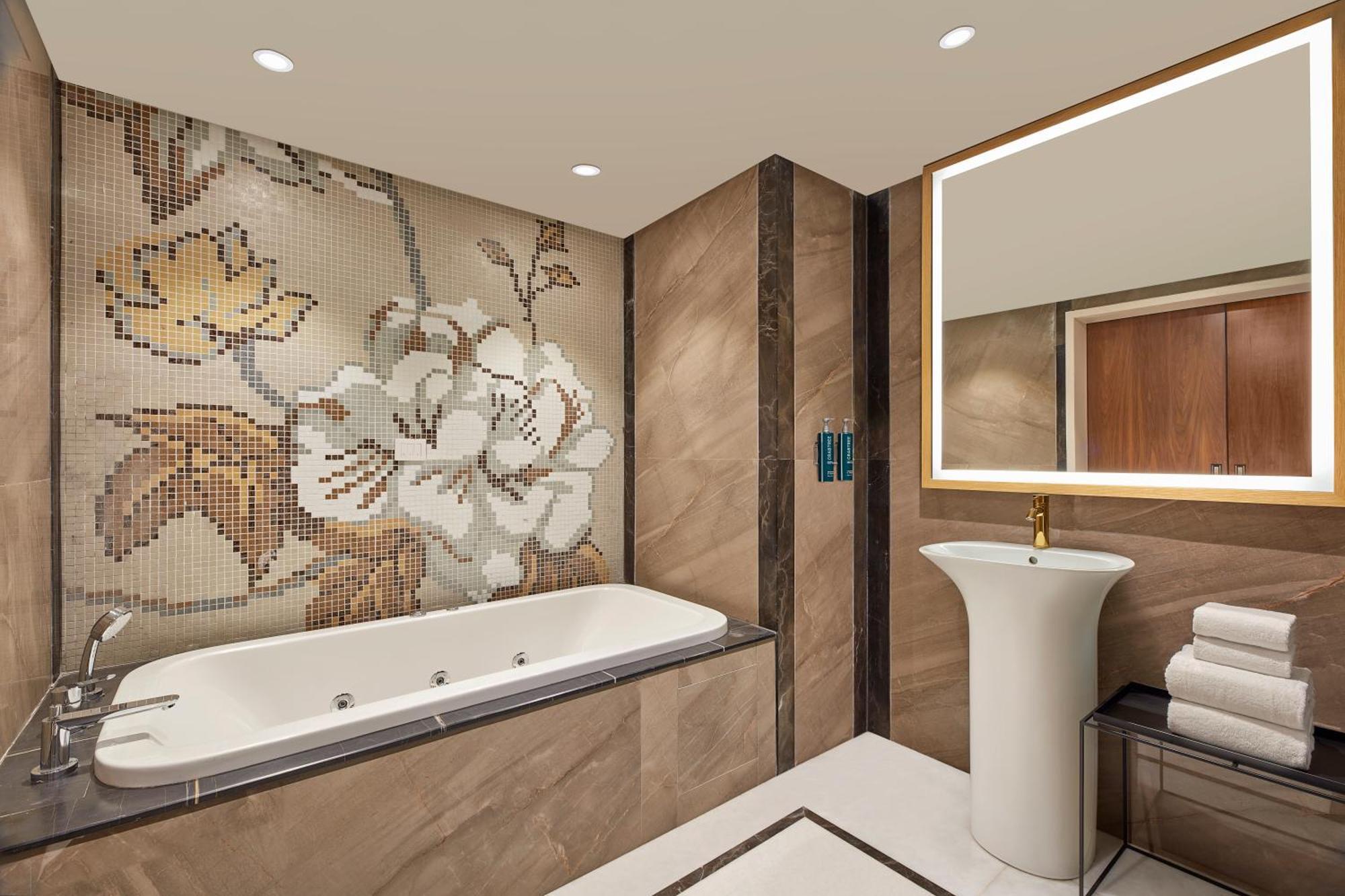 Hotel Doubletree By Hilton Varanasi